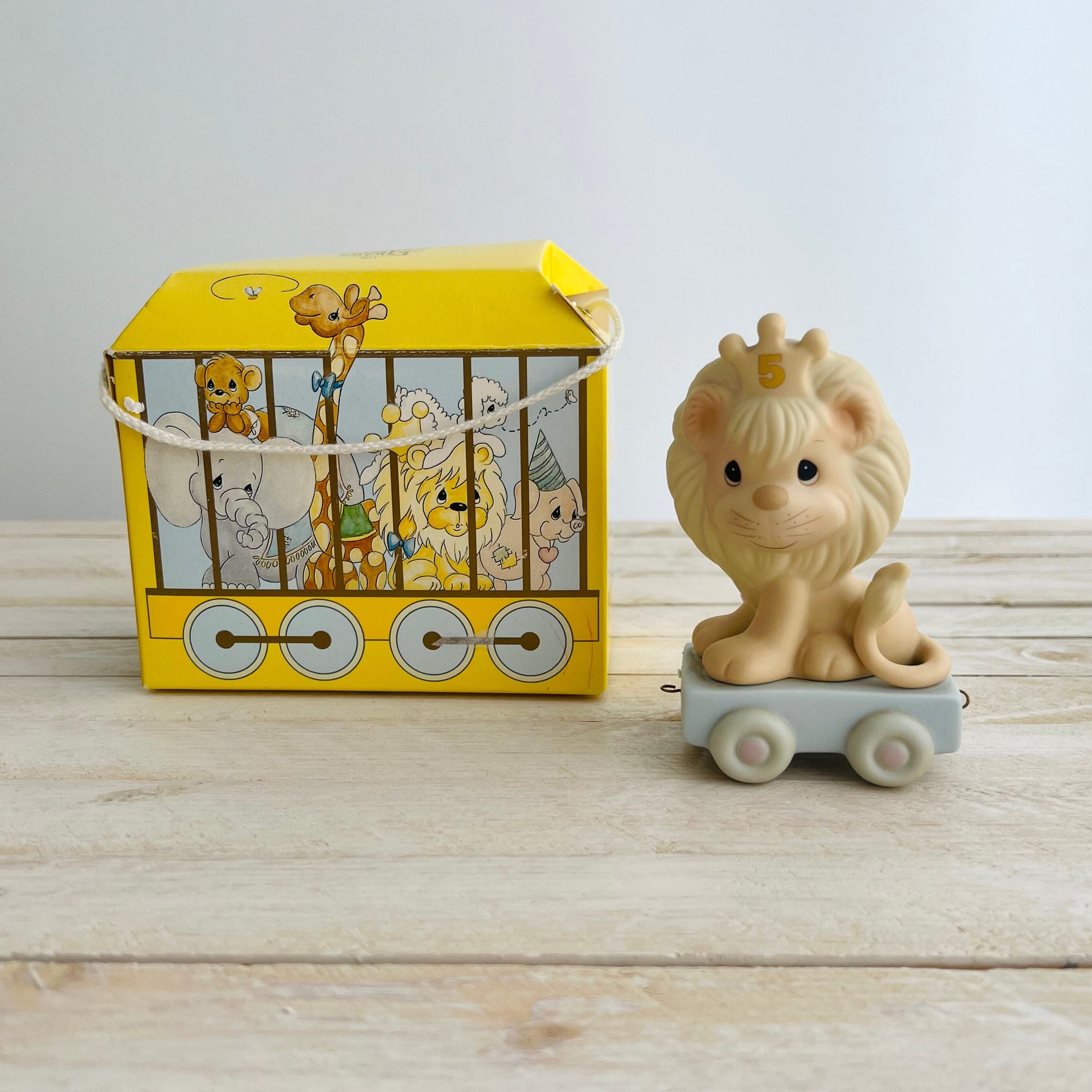 Birthday Train Collectable by Enesco Precious Moments / Lion and Giraffe / Ceramic Vintage Collectable from 1980’s