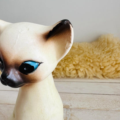 Vintage Siamese Cat Figurine / Mid Century Kitty Sculpture / Siamese Cat Lover Gifts / Collectable Cats